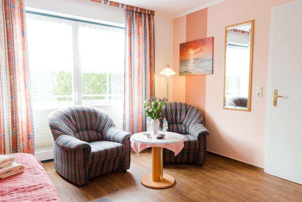 Hotel Garni Am Deich Zingst Room photo